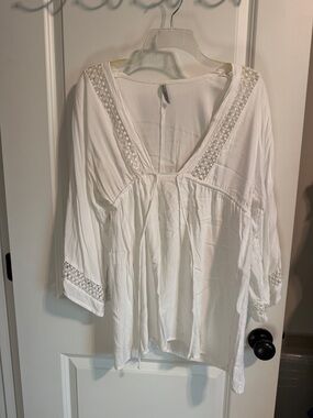 Raviya White V-Neck Crochet-Trim Peasant Tunic coverup
